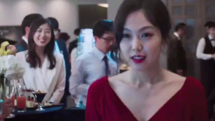 [Kim Min Hee] South Korea’s No. 1 Queen of Gu/Who said that actresses in literary and artistic films