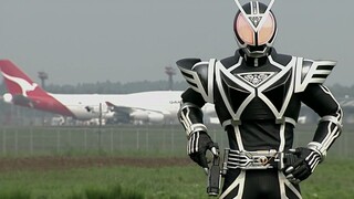 Kamen Rider 555 The most cowardly Delta is online