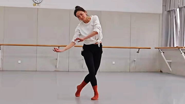 Rehearsal version of “Autumn Scenery of Quehua”, performed by Tang Shiyi, directed by Hu Yan, compos