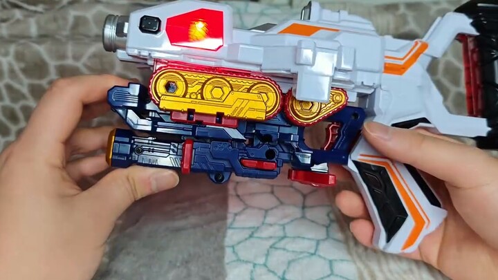 Củ cà rốt cuối cùng có màn trình diễn tuyệt vời cả trong và ngoài vở kịch! "Kaito Sentai Lupinranger