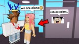 Spying on ROBLOX ODERS in a BATHROOM!