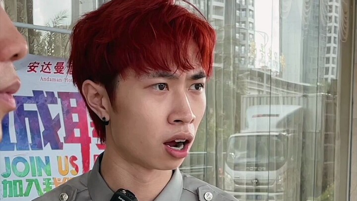 玩VR的尴尬瞬间