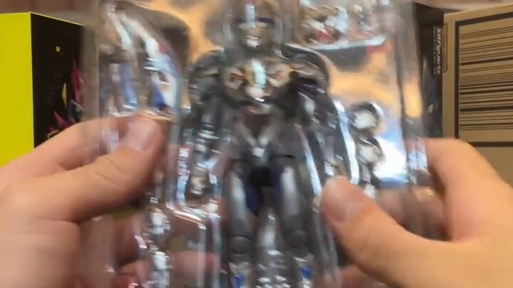 ใช้ท่าไม้ตายเหรอ? ถุงแห่งโชค อุลตร้าแมน SHF คาเมนไรเดอร์ SHF มูลค่า 6,000 หยวน!