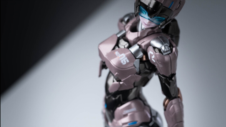 What does it feel like to be a robot girl walking on a catwalk? Fenglei Arcee Porsche ver.