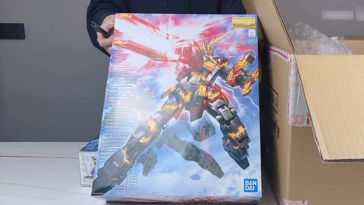[ของเล่นอิจฉา] ซื้อสองกล่องใครลดมากกว่ากัน? Bandai Official Flagship Store Double 11 Gundam Model Lu