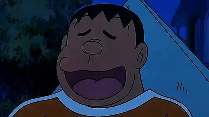 Doraemon: Nobita cho bọ hung ăn thuốc tăng trưởng để đánh bại Suneo. Điều này thật là vô lý.