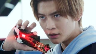 Hãy xem xét những biến đổi Kamen Rider đen tối đó