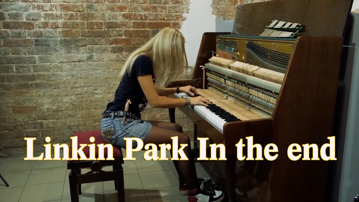 Russian female pianist play In the End of Linkin Park