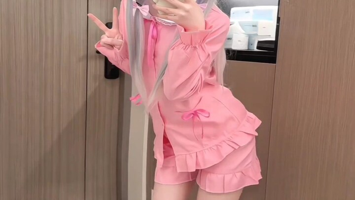 อิซึมิ ซากิริ คอส