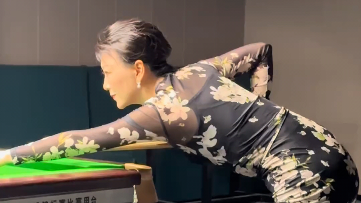 有一个像哥们的妈妈是怎样一种体验
