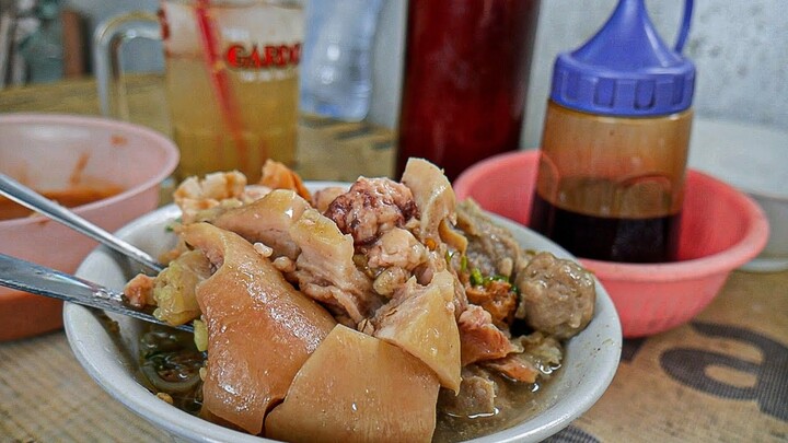 WARUNGE CUMA DARI SESEK TAPI SELALU RAME PEMBELI!!! BAKSO TETELAN KOMPLIT CUMA 13 RIBU- Bakso MakWi