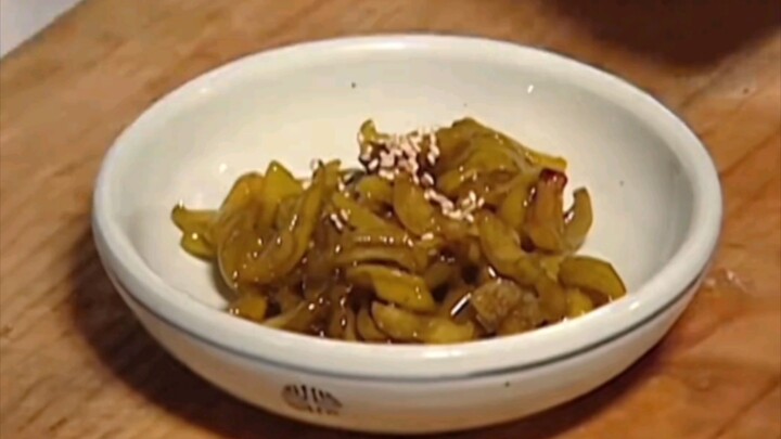 韩国厨师忙活大半天，结果端上来3个咸菜，你这不是搞笑的嘛😂