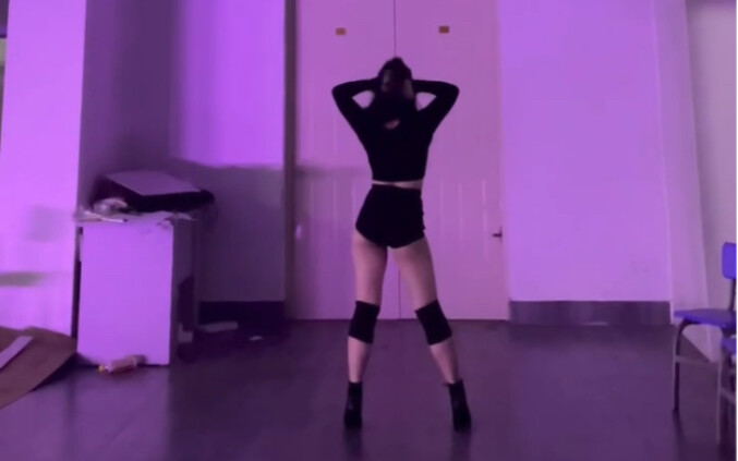 【heels】跳的有点像蜘蛛精的一支高跟鞋