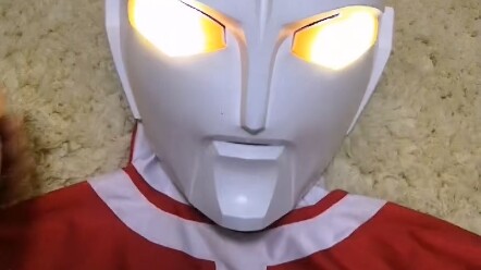 If the likes exceed 100, I will wear it to People's Square! The well-known Ultraman Warrior——Ultrama