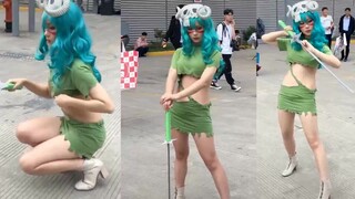 抖音小姐姐，孤单左半球cosplay