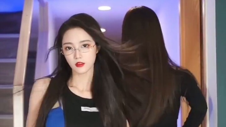 ต้องดูการเต้นแบบกระเทย😎nanana จังหวะการเต้นกระเทย