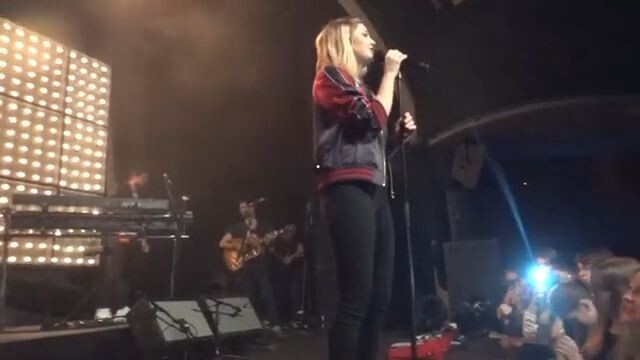 Louane LIVE @ Chambre 12 Tour - Full Set - Hamburg, 18.02.2016