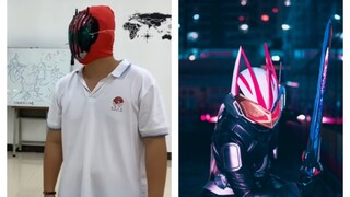 Chàng trai trẻ này đã giảm hơn 50 cân chỉ để trở thành Kamen Rider...