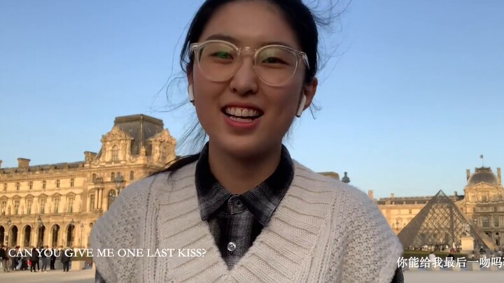 Khi tôi hát One Last Kiss tại Louvre ở Paris
