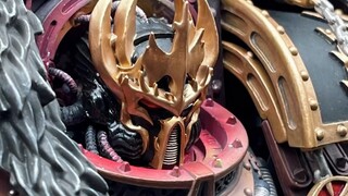 Bentuk Kekacauan Sublimasi Super Ultimate Warhammer 30k Kuuga! Warmaster Horus muncul. Helm Horus ya