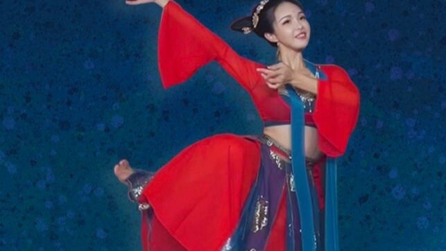 Dance the Dunhuang Flying Apsaras! Happy birthday to our motherland! [Cultural Heritage]