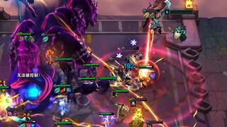 100% crit against Noxus! One axe can deal 60,000 damage. It's outrageous that the opponent will surr