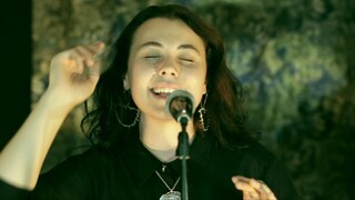 Живица - Во горнице / Vo gornitse (Russian folk song)