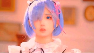 Gk kuat kalo udah ada yang cosplay Rem🥵😍😍