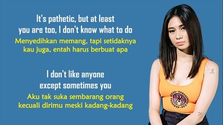 NIKI - Backburner | Lirik Terjemahan Indonesia