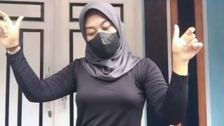 Tiktok goyang hot