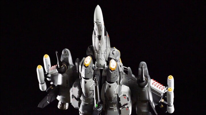 [Macross F] Bandai VF-25S trang bị đầy đủ máy đội trưởng là đủ