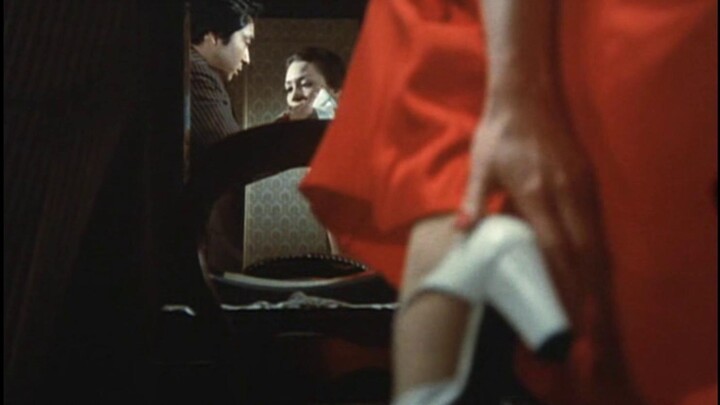 【影视剪辑/日本电影】江戸川乱歩の陰獣 (1977) 贵妇脱肉色长筒袜