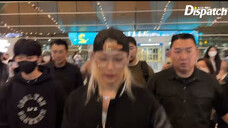 Felix终于赶到机场,接下来和铉辰一起飞澳大利亚。