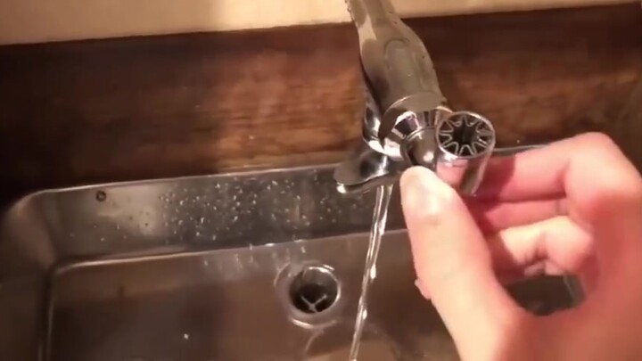 A Japanese netizen discovered a strange faucet while shopping in a store. The design is so confusing