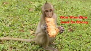 Wow..Wow..Wow..! Janet So Strong Carry Big Food With Her Both Hands, Look She Very Hungry