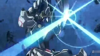 [Mobile SuitGundam] "Nhắm vào các khớp và sử dụng kiếm đúng cách"~