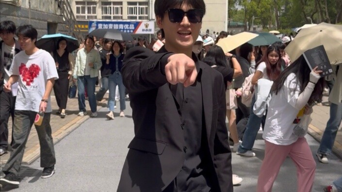 If you want to run fast after class, you have to dance Gangnam Style