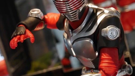 ประติมากรรมกระดูกชิ้นแรกที่ใช้เทคโนโลยีการรวบรวมแสง! Bandai SHF True Bone Sculpture Kamen Rider Ryuk