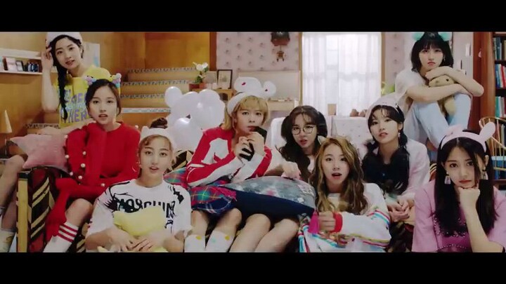 [ TWICE ] WHAT IS LOVE : OFFICIAL VIDEO LYRICS