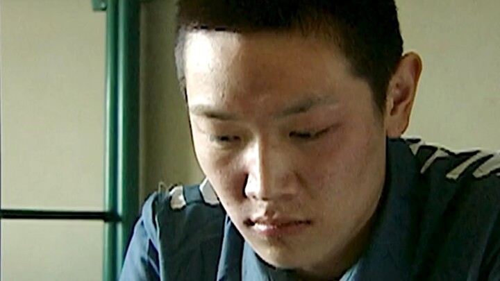 狱霸欺负新人，怎料他是个狠角色，这下惨了