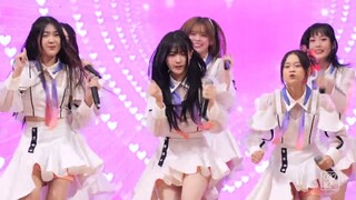 BNK48 Sindy @ 𝗕𝗡𝗞𝟰𝟴 × CGM48 𝗥𝗼𝗮𝗱𝘀𝗵𝗼𝘄 𝗠𝗶𝗻𝗶 𝗖𝗼𝗻𝗰𝗲𝗿𝘁 [Fancam 4K 60p] 240406