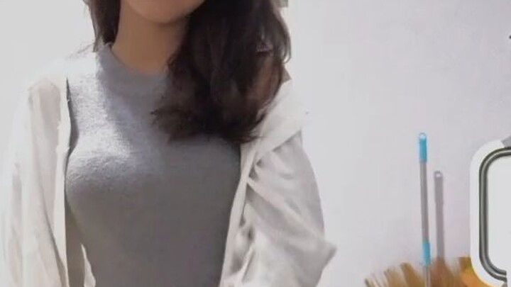 sexy girl dancing tiktok