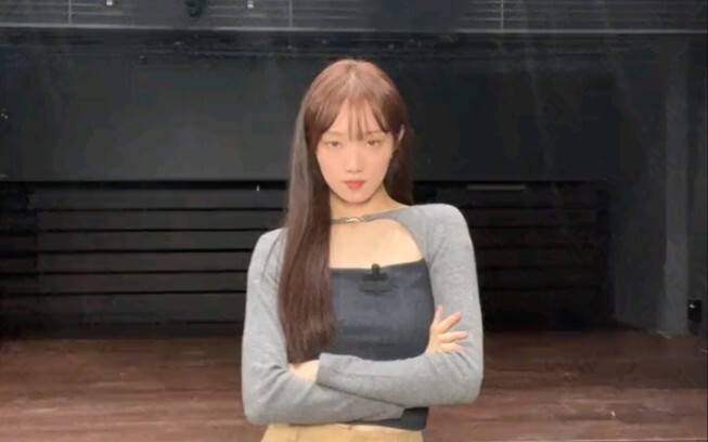 【11.17 tiktok】Lee Sung-kyung updated her dance to Beyonce's CUFF IT