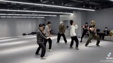 EXO LOVE SHOT dance practice 🥺❤️