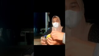 Gokil abis rebutan pisang di masukin gelas