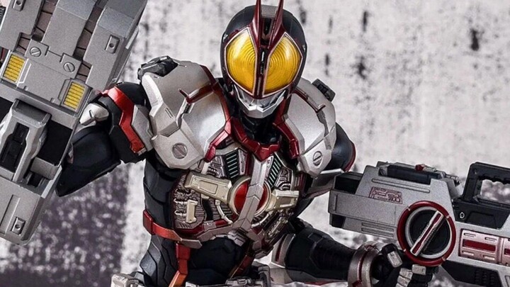 พร้อม! Bandai ประกาศรายละเอียดก่อนวางจำหน่ายอย่างเป็นทางการของ SIC Kamen Rider FAIZ!