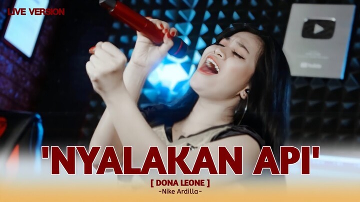 NYALAKAN API - DONA LEONE | Woww VIRAL Suara Menggelegar BUMIL Lady Rocker Indonesia | SLOW ROCK