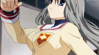 "Tomoyo, cho tôi mượn ngực của bạn nhé."