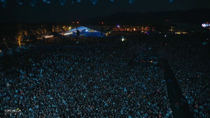 JENNIE COACHELLA 2025 WEEK 2