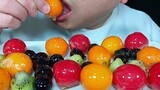 [Makanan][ASMR]Suara Memakan Tomat Beku 4 Warna 